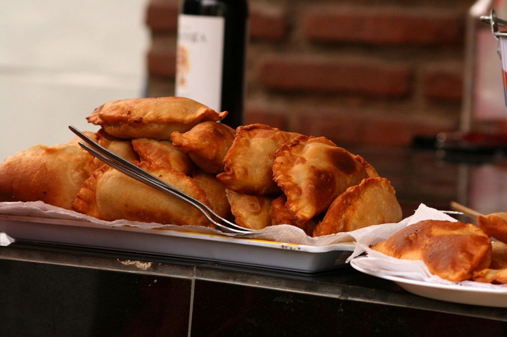 empanadas de carne con pasas de uva