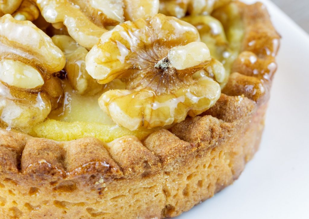 Tarta de roquefort, nueces y palmitos